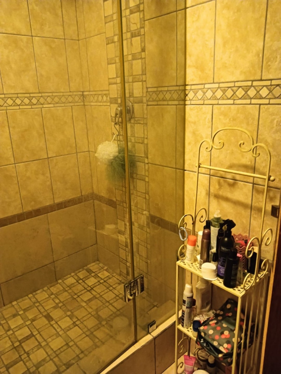 To Let  Bedroom Property for Rent in Humewood Eastern Cape